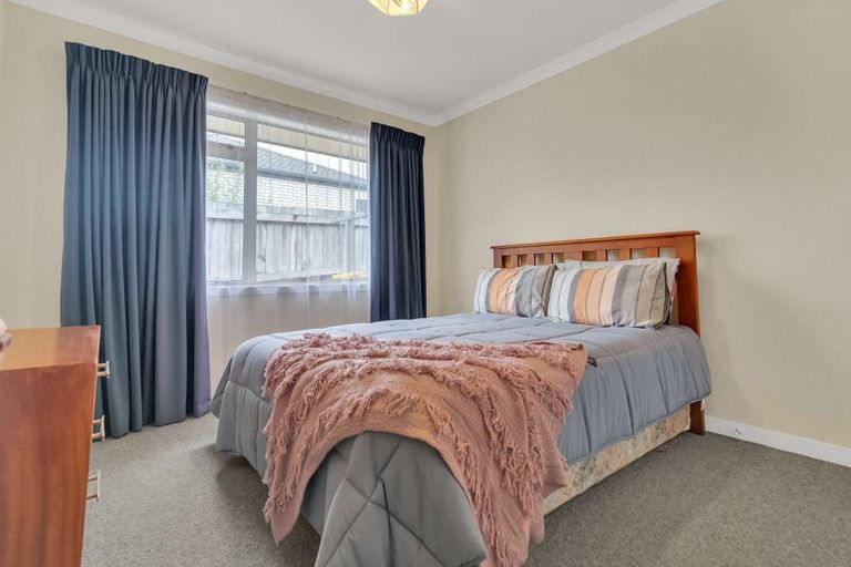 Photo of property in 82 Rototuna Road, Rototuna, Hamilton, 3210