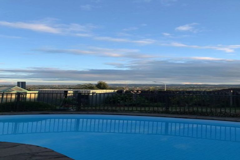 Photo of property in 254 Don Buck Road, Massey, Auckland, 0614