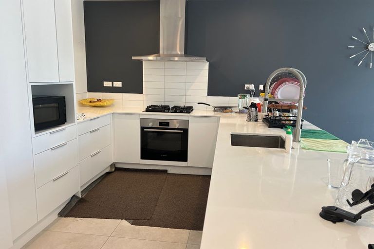 Photo of property in 10 Kitea Place, Mangere, Auckland, 2022