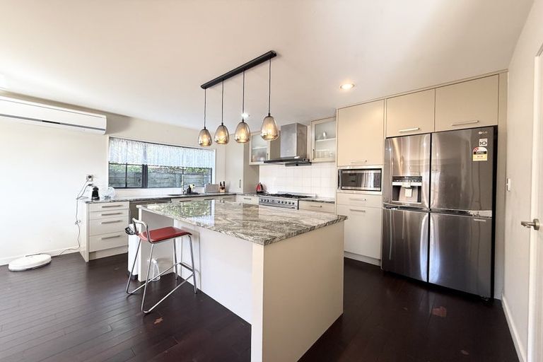 Photo of property in 46 Bur Oak Terrace, Schnapper Rock, Auckland, 0632