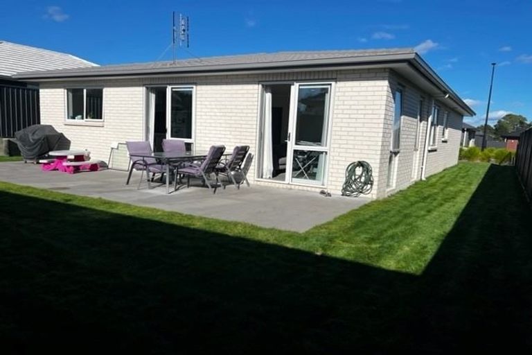 Photo of property in 96 Sentinel Avenue, Omokoroa, 3114