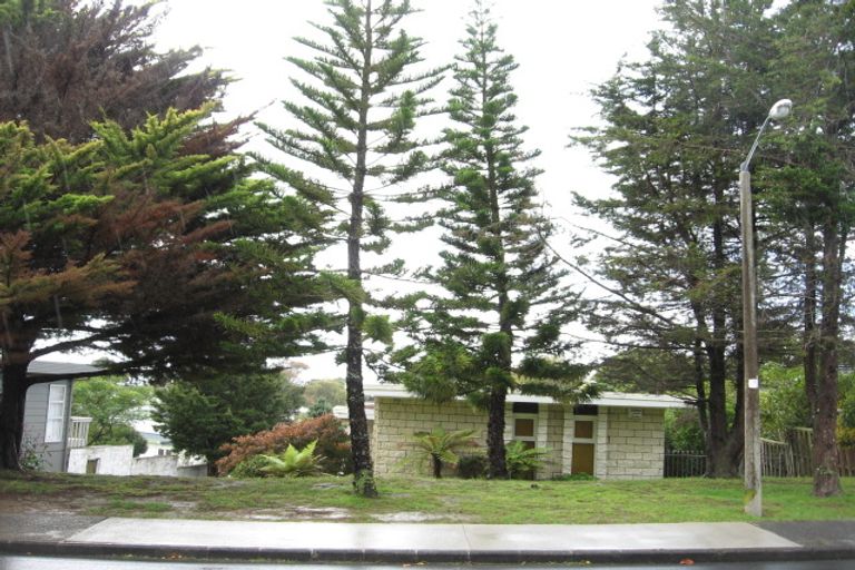 Photo of property in 19 Mcmillan Place, Mellons Bay, Auckland, 2014