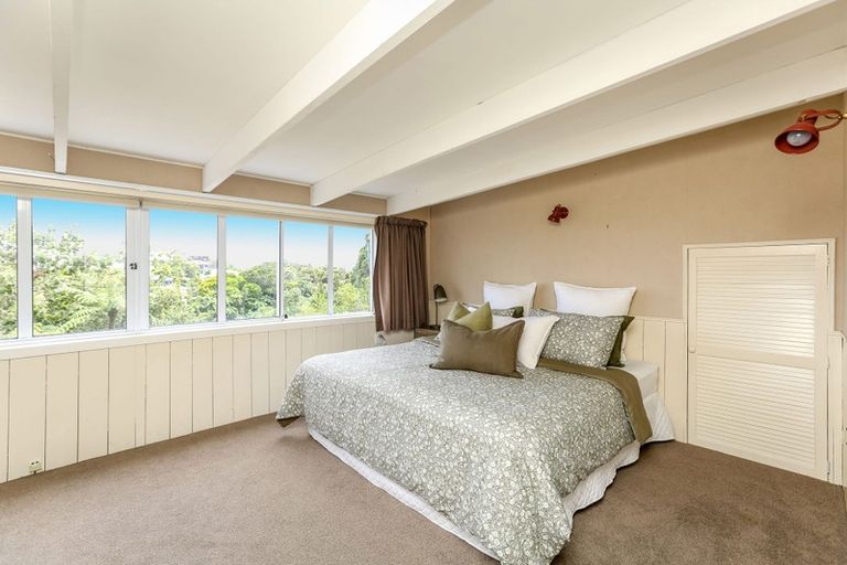 Photo of property in 12 Dorset Avenue, Westown, New Plymouth, 4310