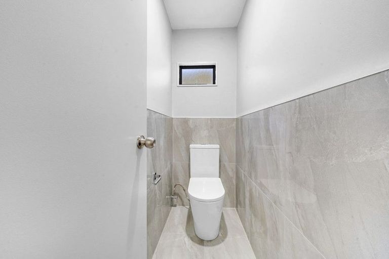 Photo of property in 1/14 Santa Monica Place, Goodwood Heights, Auckland, 2105