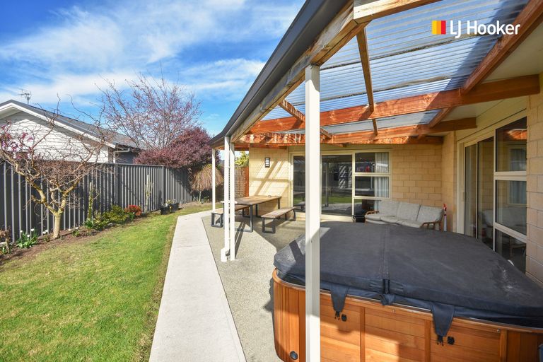Photo of property in 16 Showgate Crescent, Mosgiel, 9024