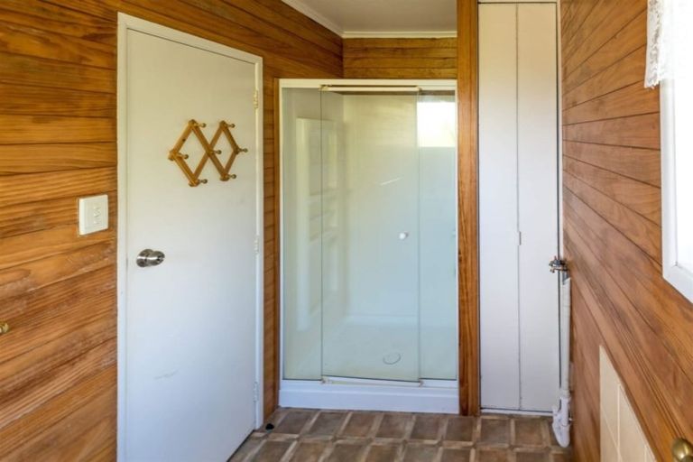 Photo of property in 15 Catalina Crescent, Forrest Hill, Auckland, 0620