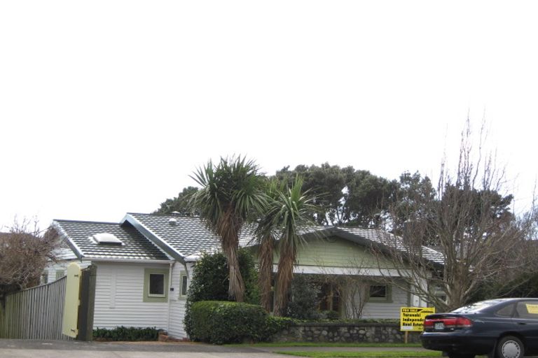 Photo of property in 10 Dorset Avenue, Westown, New Plymouth, 4310