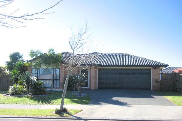 Photo of property in 3 Adair Place, Weymouth, Auckland, 2103
