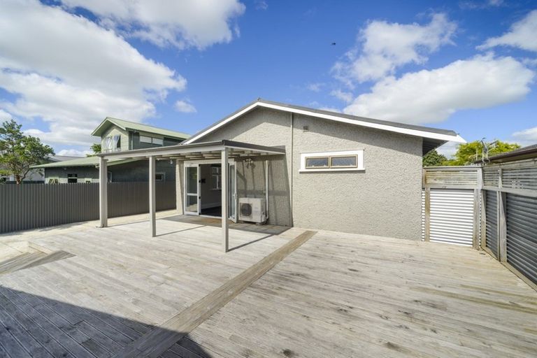 Photo of property in 11 Shamrock Street, Takaro, Palmerston North, 4412