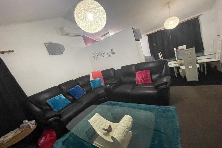 Photo of property in 7 Rawson Street, Tawa, Wellington, 5028