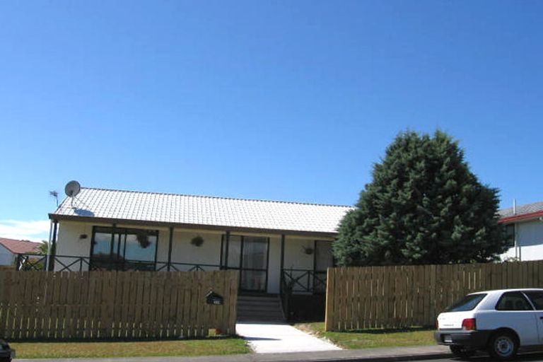 Photo of property in 1/21 Devonshire Road, Unsworth Heights, Auckland, 0632