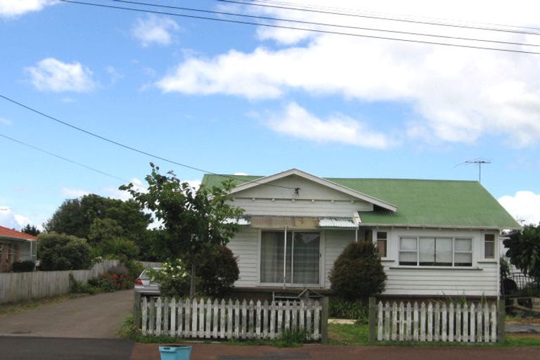 Photo of property in 38 Victor Street, Avondale, Auckland, 1026