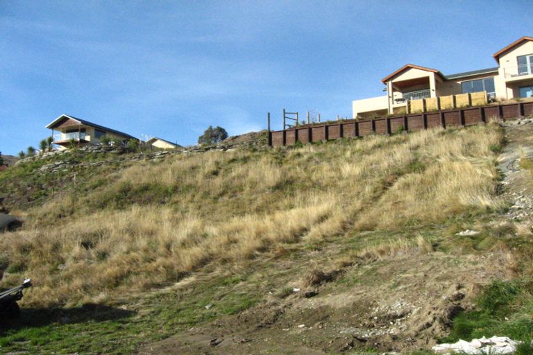 Photo of property in 6 Elizabeth Place, Kelvin Heights, Queenstown, 9300