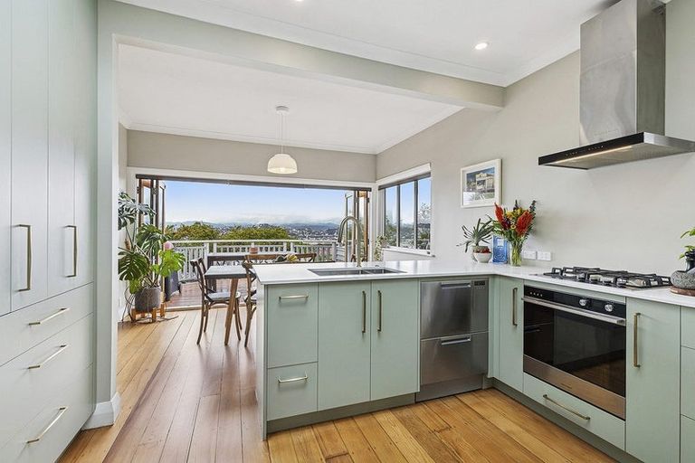 Photo of property in 22 Imperial Terrace, Melrose, Wellington, 6022