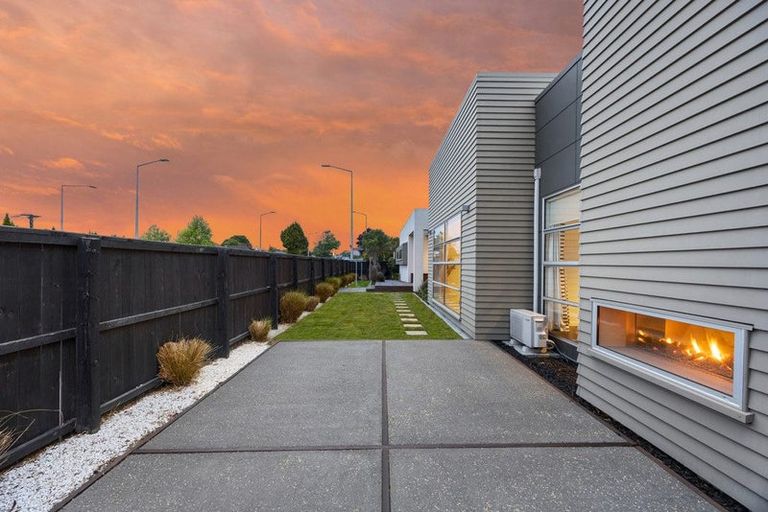 Photo of property in 209 Weston Road, St Albans, Christchurch, 8052