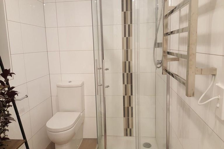 Photo of property in Apollo Apartments, 201/46 Rosedale Road, Rosedale, Auckland, 0632