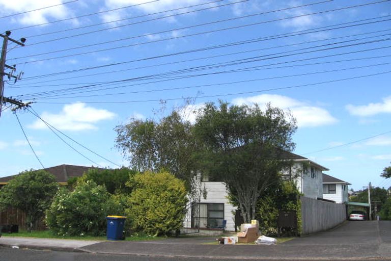 Photo of property in 1/27 Verbena Road, Birkdale, Auckland, 0626