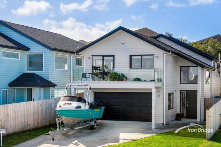 Photo of property in 261 Alec Craig Way, Gulf Harbour, Whangaparaoa, 0930