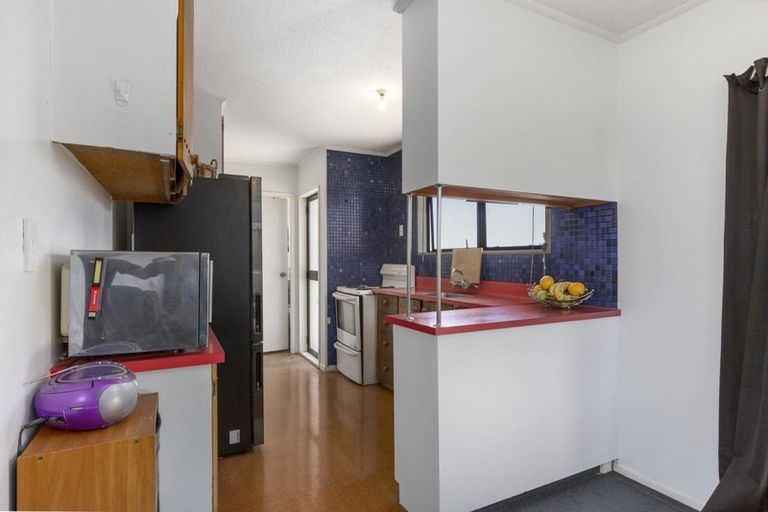 Photo of property in 27 Sombrero View, Ascot Park, Porirua, 5024