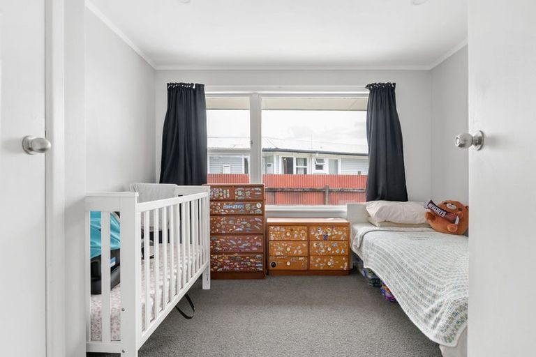 Photo of property in 14 Yvonne Street, Melville, Hamilton, 3206