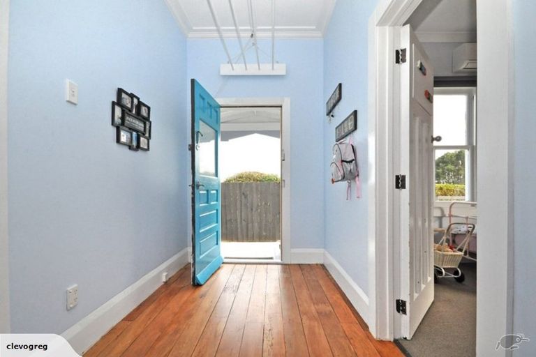 Photo of property in 23 View Road, Waiuku, 2123