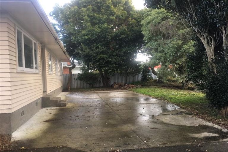 Photo of property in 6 Pembrook Street, Papakura, 2110