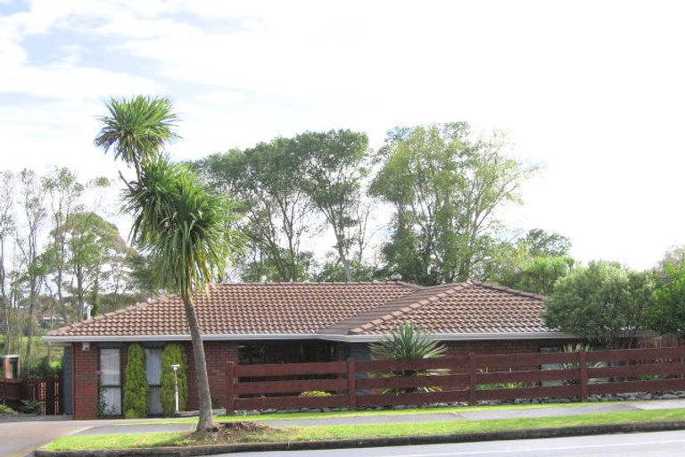 Photo of property in 103 Prince Regent Drive, Half Moon Bay, Auckland, 2012