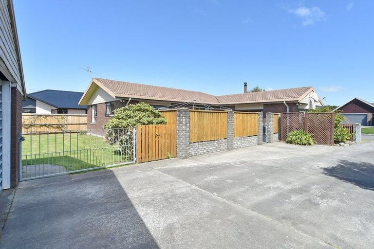 Photo of property in 6 Westfield Avenue, Templeton, Christchurch, 8042