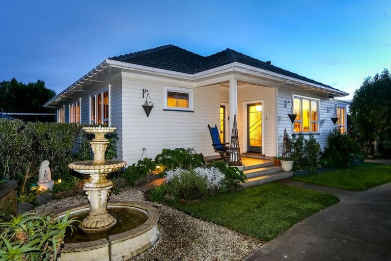 Photo of property in 7091 South Road, Warea, New Plymouth, 4381