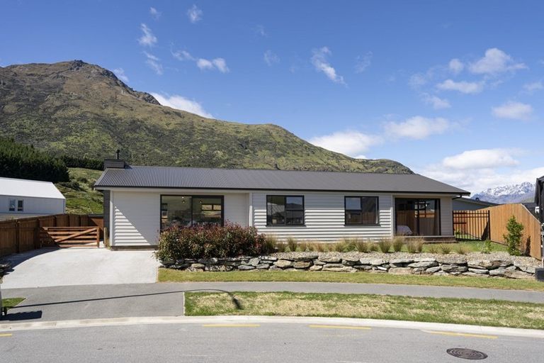 Photo of property in 20 Silver Street, Lower Shotover, Queenstown, 9304