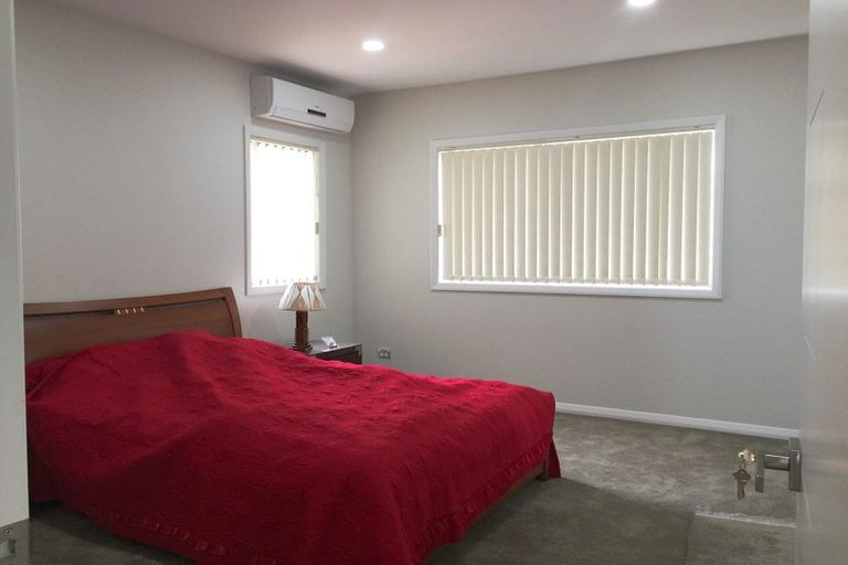 Photo of property in 6 Kohia Way, Huapai, Kumeu, 0810