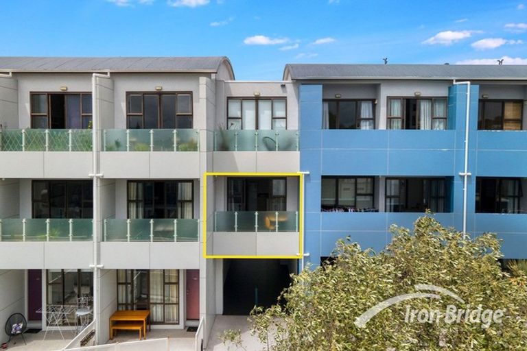 Photo of property in 205/3 Morningside Drive, Morningside, Auckland, 1025