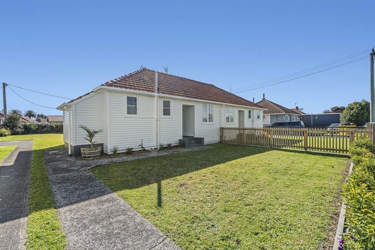 Photo of property in 38-40 Parris Street, Waitara, 4320