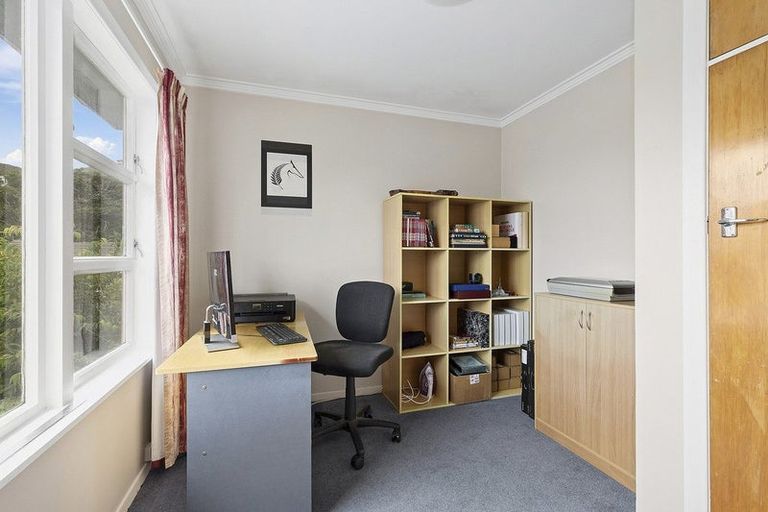 Photo of property in 25 Collier Avenue, Karori, Wellington, 6012