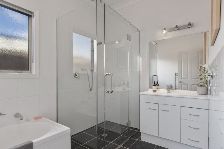 Photo of property in 28 Nautilus Drive, Papamoa Beach, Papamoa, 3118