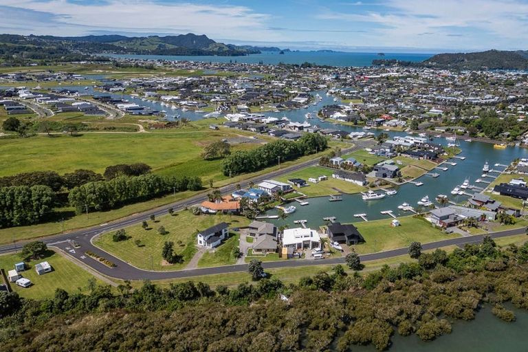 Photo of property in 1 Hei Esplanade, Whitianga, 3510