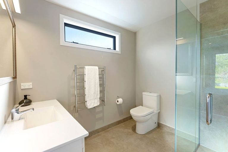 Photo of property in 36 Titoki Road, Waikanae Beach, Waikanae, 5036