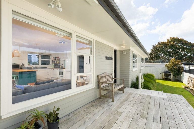 Photo of property in 34 Ocean View Road, Waihi Beach, 3611