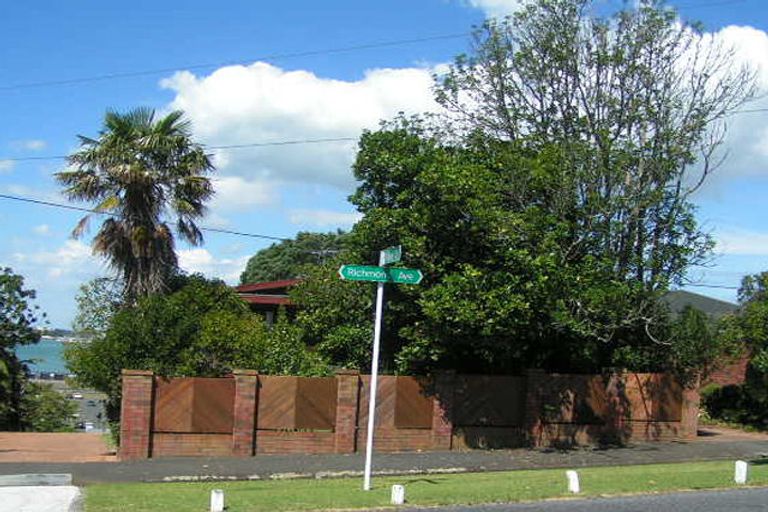 Photo of property in 7 Richmond Avenue, Northcote Point, Auckland, 0627