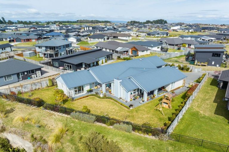 Photo of property in 13 Tuhua Close, Wharewaka, Taupo, 3330