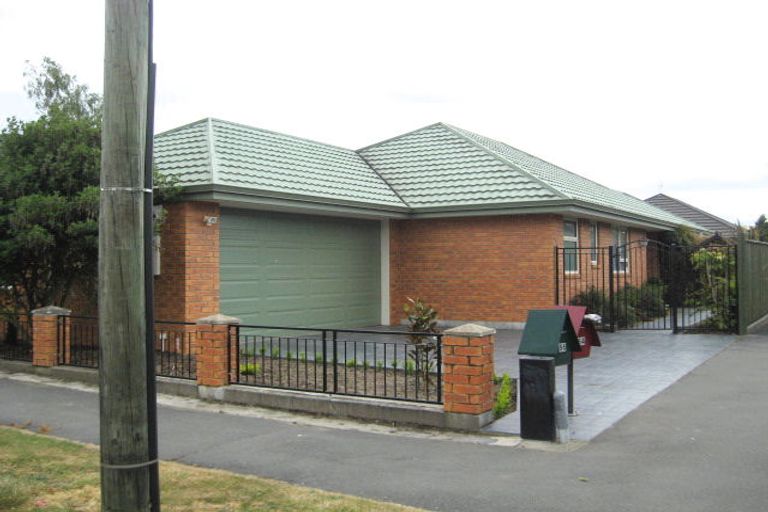 Photo of property in 56 Englefield Road, Northwood, Christchurch, 8051