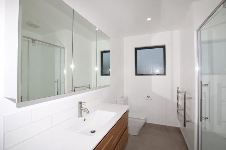 Photo of property in 2a Otaimako Place, Mangere, Auckland, 2022