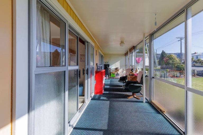 Photo of property in 85 Shearman Street, Waimate, 7924