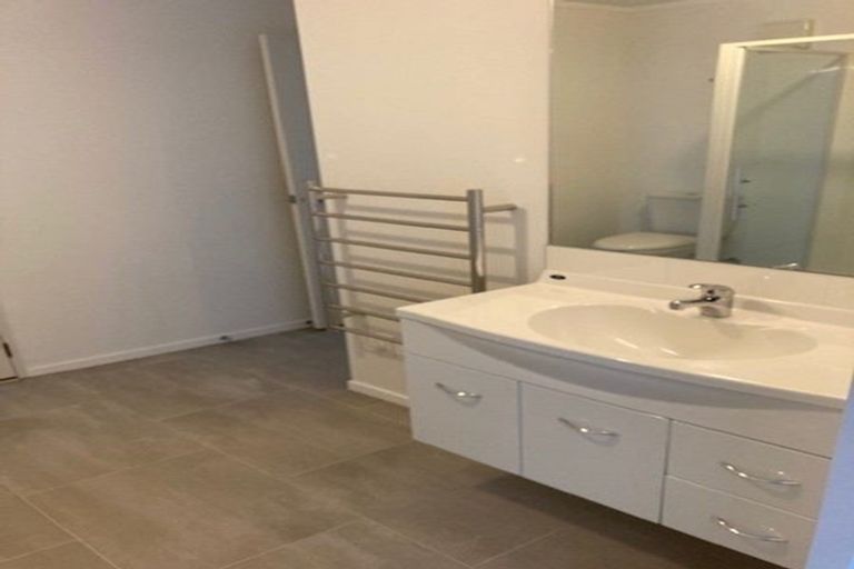 Photo of property in 33 Ngaio Gorge Road, Ngaio, Wellington, 6035