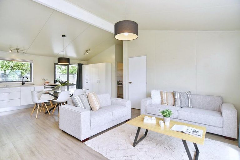 Photo of property in 3 Kingsbridge Drive, Burwood, Christchurch, 8083