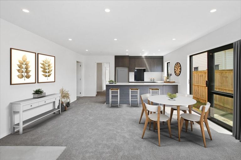 Photo of property in 9 Poutawa Lane, Clarks Beach, 2122