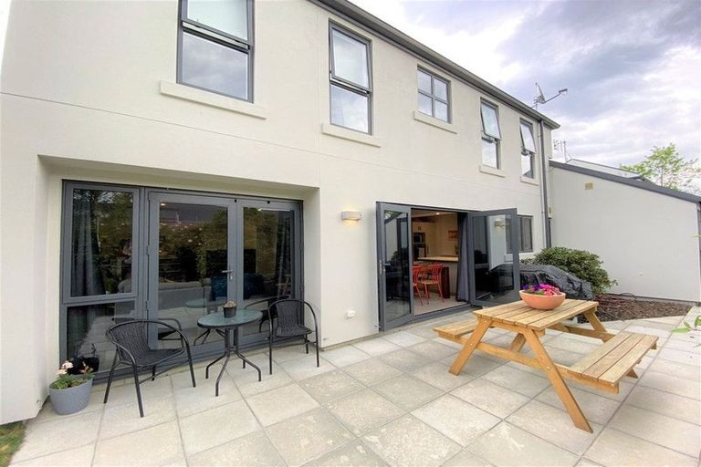 Photo of property in 2/118 Bishop Street, St Albans, Christchurch, 8014