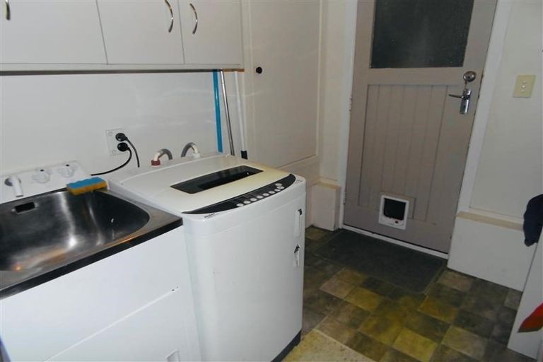 Photo of property in 28 Budleigh Street, Frankleigh Park, New Plymouth, 4310