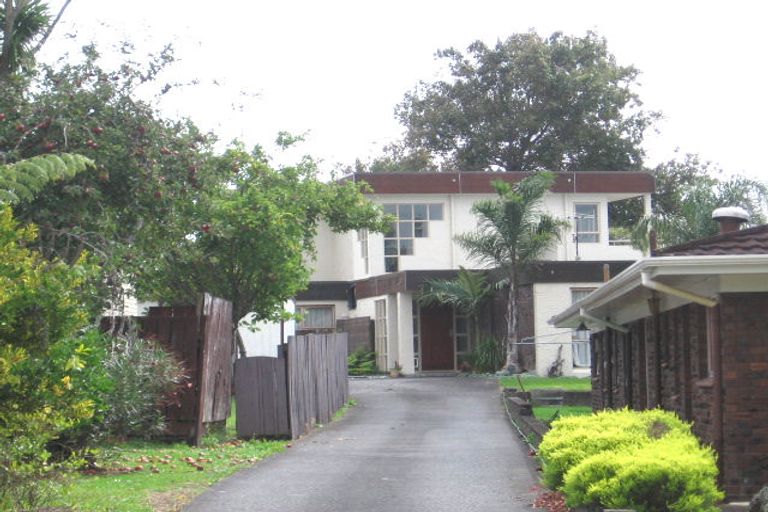 Photo of property in 30 Matuhi Rise, Henderson, Auckland, 0612