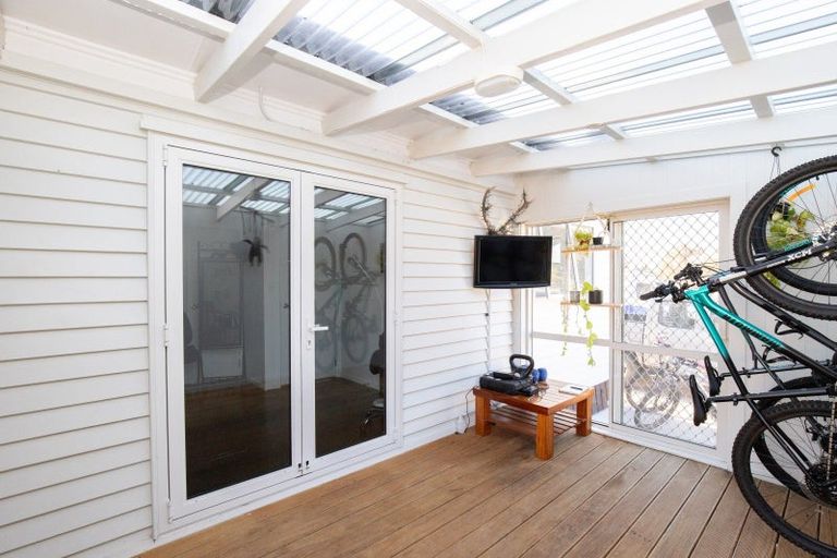 Photo of property in 8 Fernleigh Street, Kerepehi, Paeroa, 3671